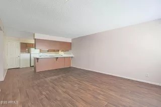 Photo #3: 6365474 Listing 