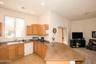 Photo #6: 6365587 Listing