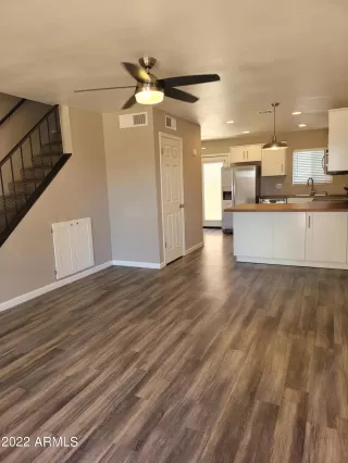 Photo #3: 6365742 Listing