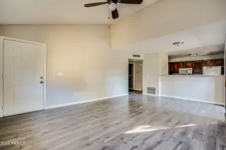 Photo #3: 6365905 Listing