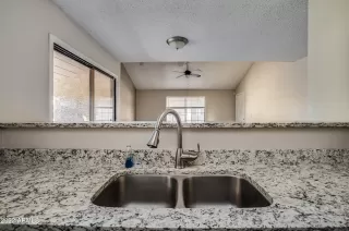 Photo #6: 6365905 Listing