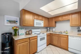 Photo #3: 6366091 Listing 