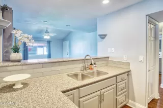 Photo #2: 6366381 Listing