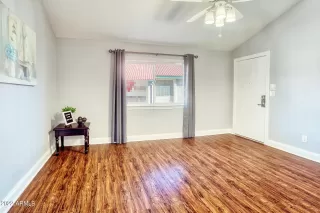 Photo #6: 6366381 Listing