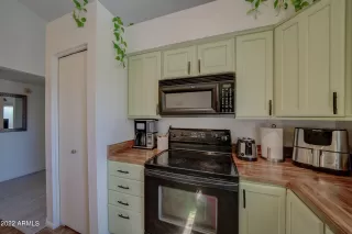 Photo #4: 6366538 Listing