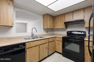 Photo #6: 6366800 Listing 
