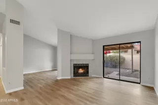 Photo #5: 6367552 Listing