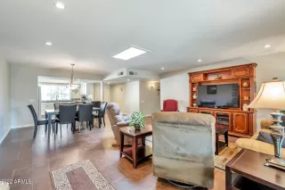 Photo #6: 6367583 Listing