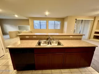 Photo #6: 6367706 Listing