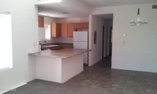 Photo #5: 6367841 Listing