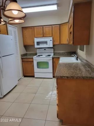 Photo #5: 6367930 Listing