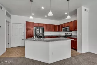 Photo #2: 6367994 Listing 