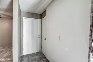 Photo #5: 6368021 Listing