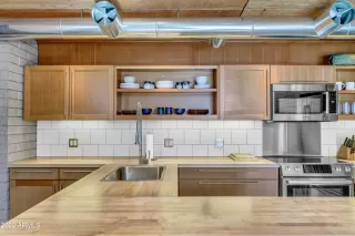 Photo #3: 6368041 Listing 