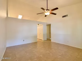 Photo #4: 6368093 Listing