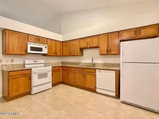 Photo #6: 6368093 Listing