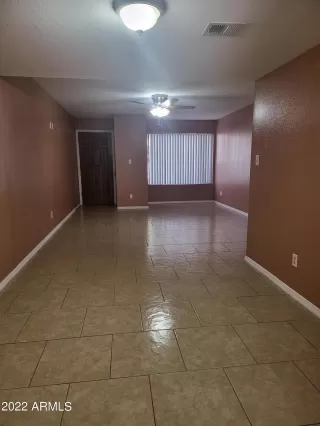 Photo #6: 6368142 Listing