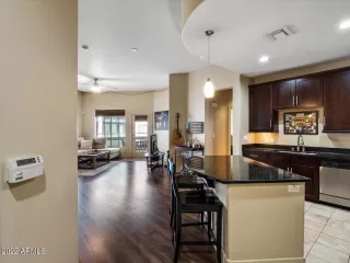 Photo #6: 6368597 Listing 