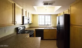 Photo #6: 6369305 Listing