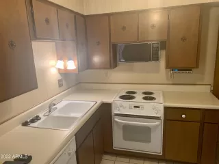 Photo #5: 6369424 Listing