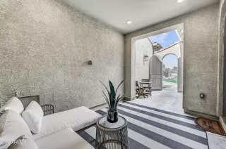 Photo #4: 6369517 Listing