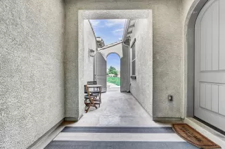 Photo #5: 6369517 Listing