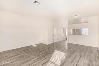 Photo #4: 6369855 Listing