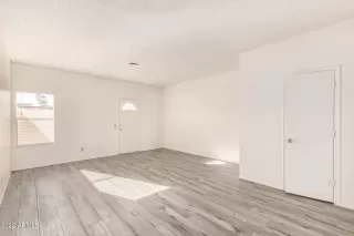 Photo #5: 6369855 Listing