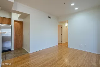 Photo #4: 6369869 Listing