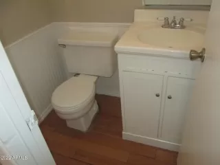 Photo #5: 6370197 Listing