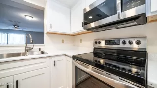 Photo #6: 6370511 Listing