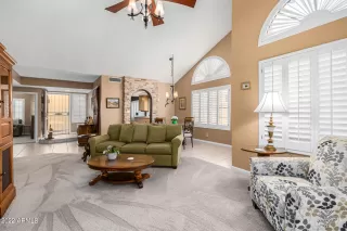 Photo #6: 6370606 Listing 