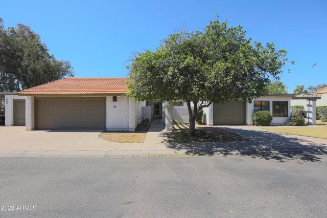 MLS: 6371055 Condo For Sale