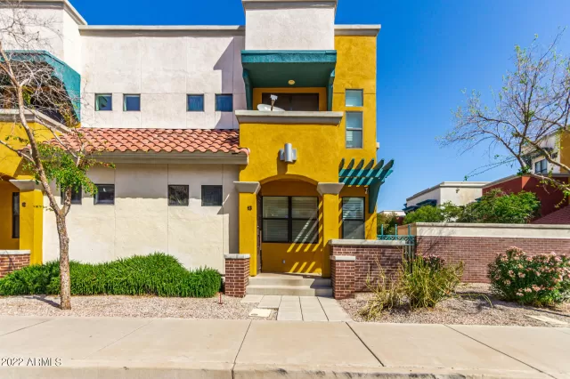 MLS: 6371432 Condo For Sale