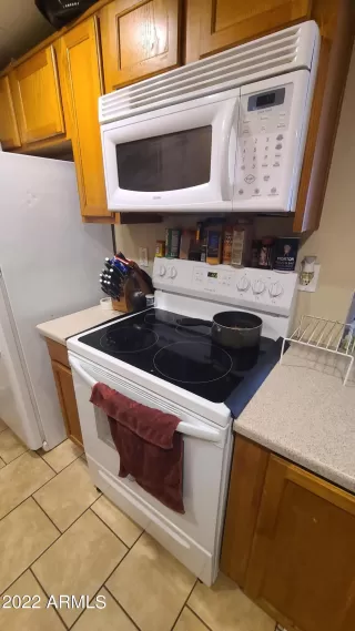 Photo #5: 6371710 Listing