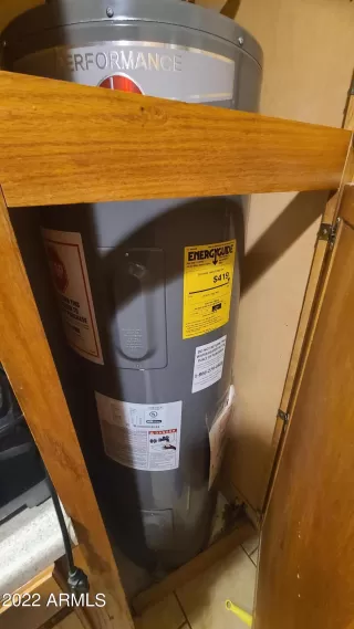 Photo #6: 6371710 Listing