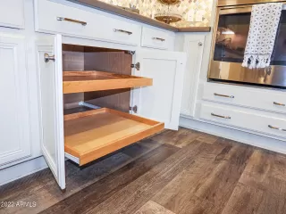 Photo #5: 6371840 Listing