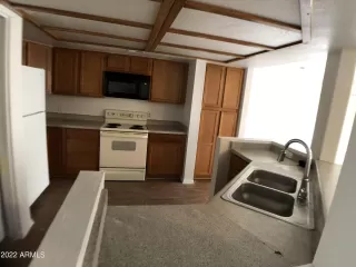 Photo #5: 6371860 Listing