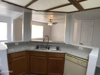 Photo #6: 6371860 Listing