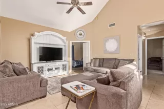 Photo #6: 6372069 Listing 