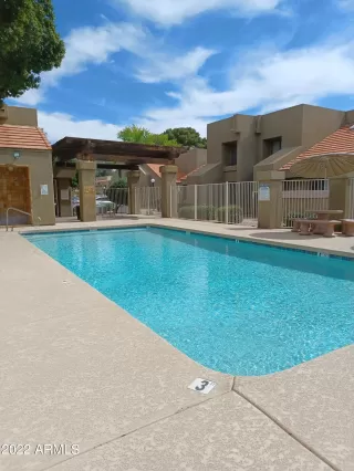 Photo #5: 6372264 Listing