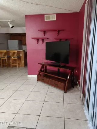 Photo #6: 6372264 Listing