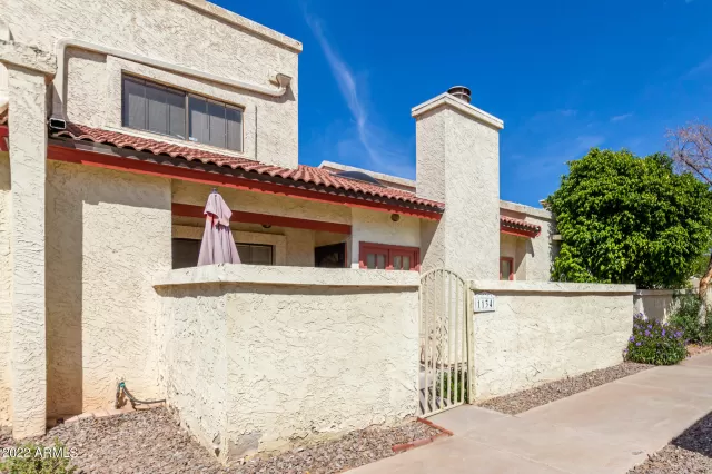 MLS: 6372306 Condo For Sale