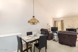 Photo #5: 6372306 Listing