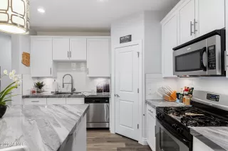 Photo #5: 6372668 Listing 