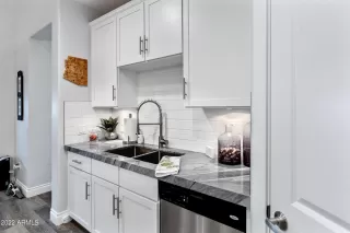 Photo #6: 6372668 Listing 