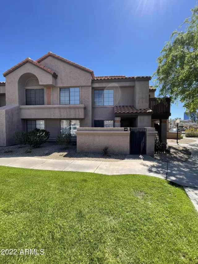 MLS: 6372872 Condo For Sale