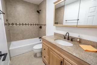 Photo #6: 6372872 Listing