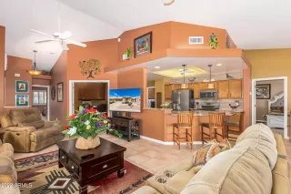 Photo #3: 6373056 Listing