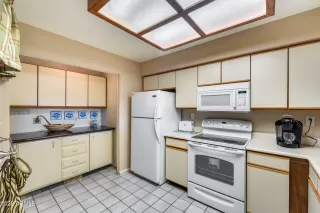 Photo #6: 6373095 Listing